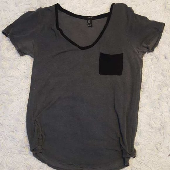 Forever 21 Tops - Forever 21 Tee